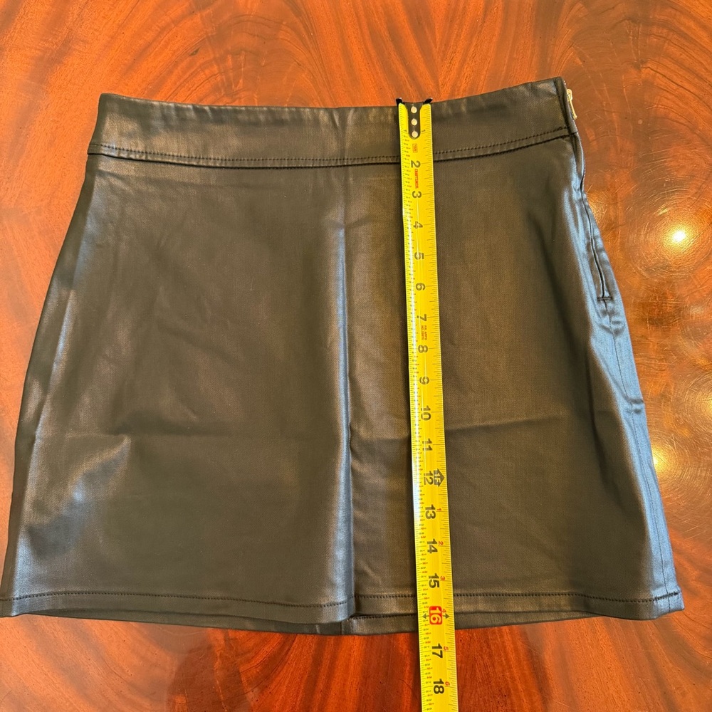 NWT Lilly Pulitzer Sarissa High Rise Coated Mini Skirt Noir Black 6 - Picture 10 of 15